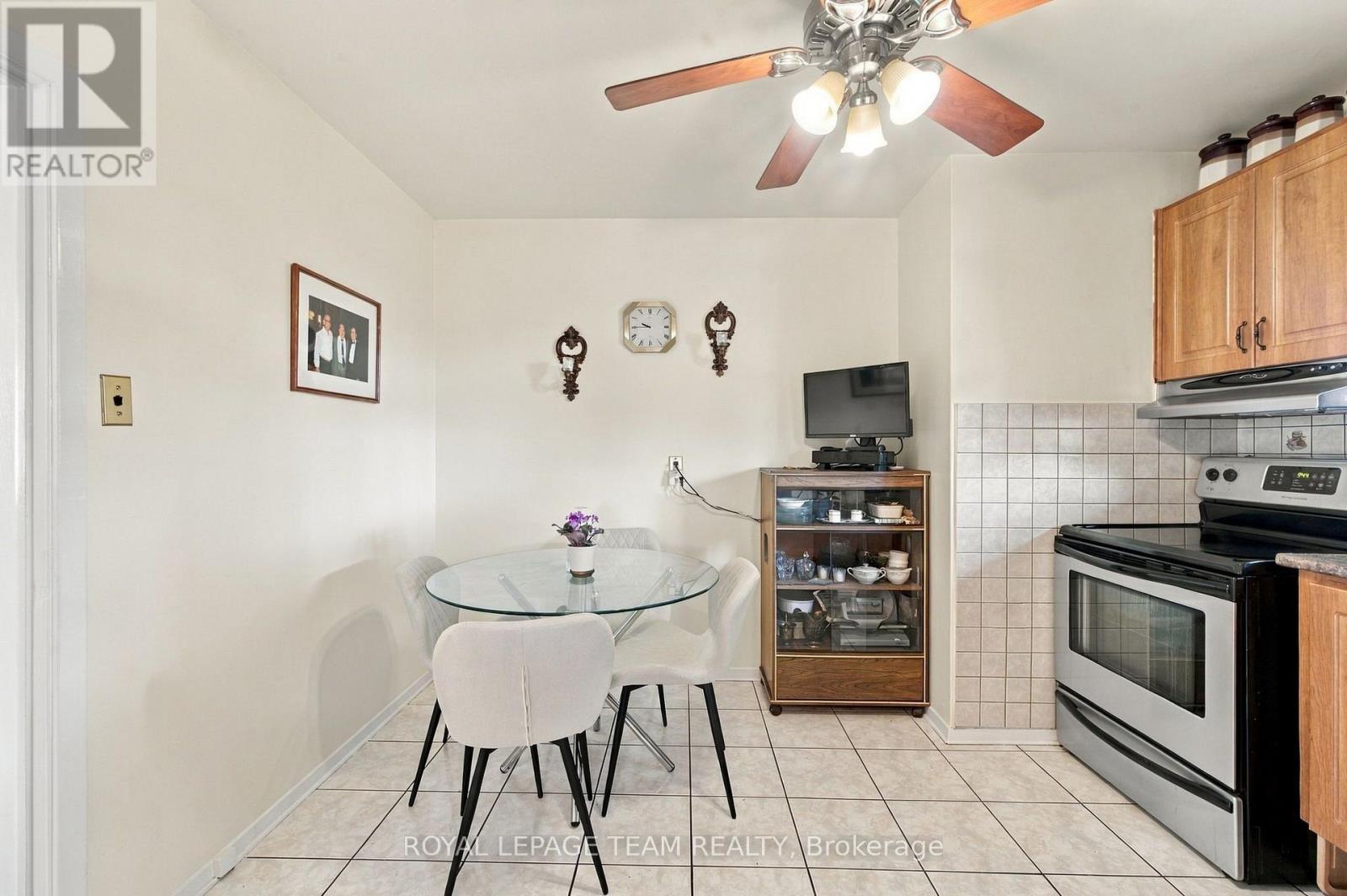 2587 Roman Avenue, Ottawa, ON