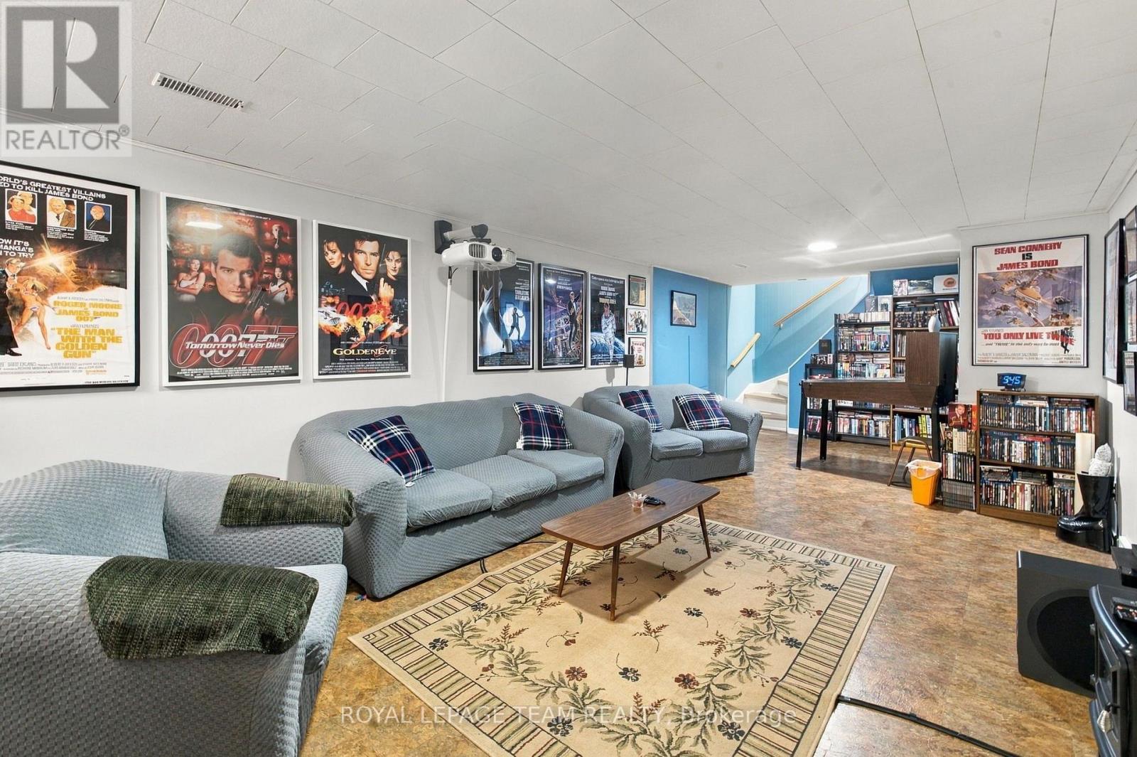 2587 Roman Avenue, Ottawa, ON