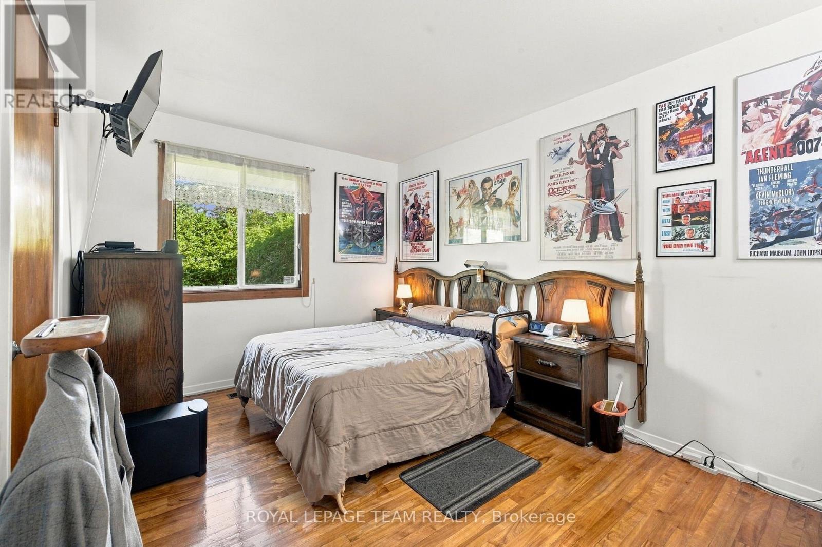 2587 Roman Avenue, Ottawa, ON