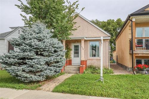 119 Perth AVE  Winnipeg, MB R2V 0S8