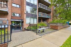 205, 659 4 Avenue NE  Calgary, AB T2E 0J9
