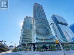 2012 - 14 YORK STREET Toronto, ON M5J 0B1