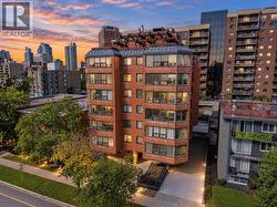 301, 626 15 Avenue SW Calgary, AB T2R 0R5