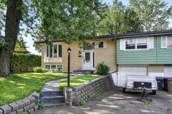 1834 Rue Delorme Laval (Vimont), QC H7M 2W5
