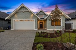 1596 Crown Isle Blvd Courtenay, BC V9N 9X5