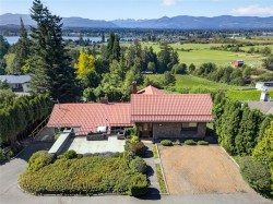 2911 Back Rd Courtenay, BC V9N 9G9