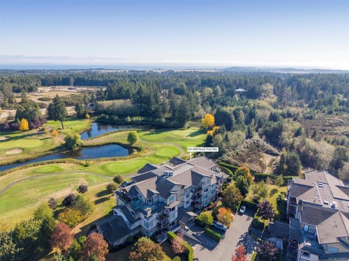 #524-3666 Royal Vista Way  Courtenay, BC V9N 9X8