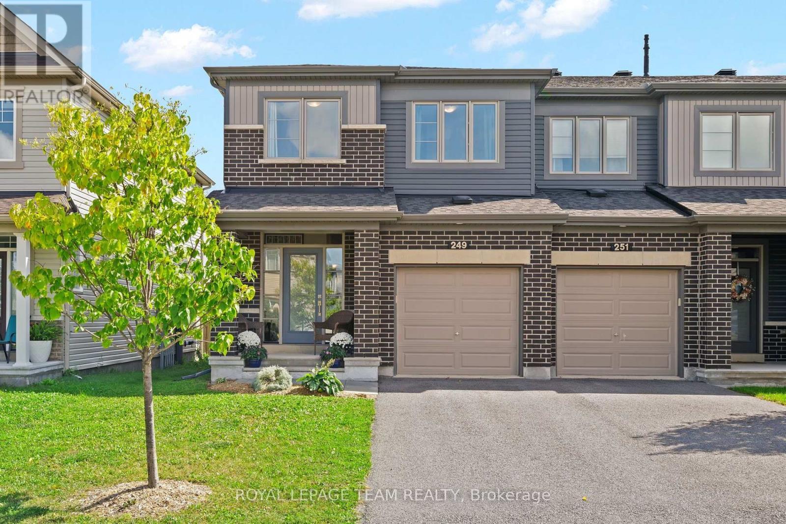 249 Kimpton Drive, Ottawa, ON