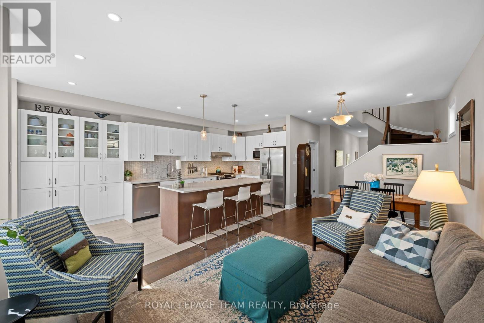 249 Kimpton Drive, Ottawa, ON