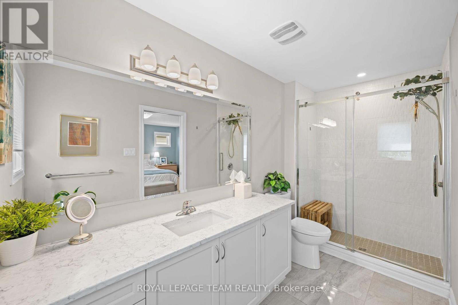 249 Kimpton Drive, Ottawa, ON