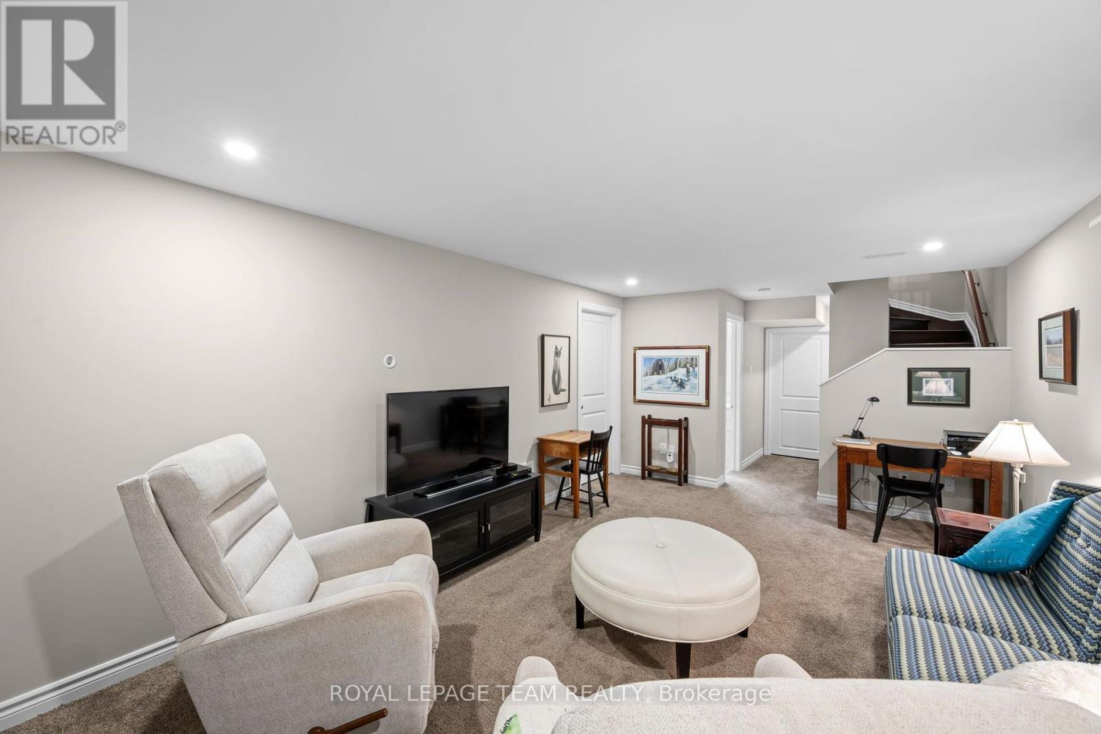 249 Kimpton Drive, Ottawa, ON