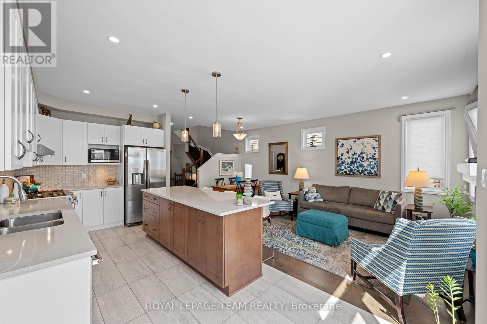 249 Kimpton Drive, Ottawa, ON