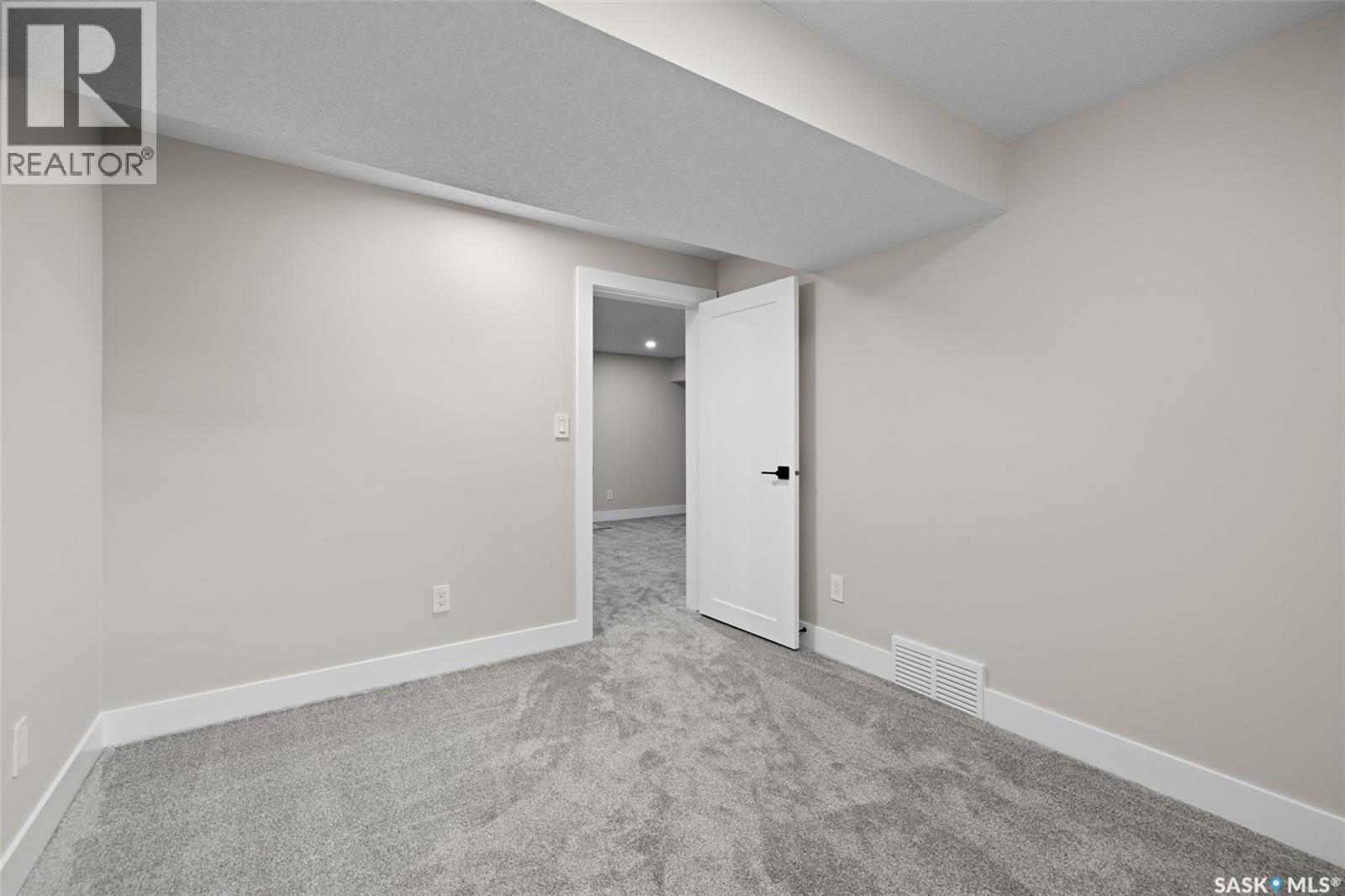 10 Selkirk Crescent, Regina, SK