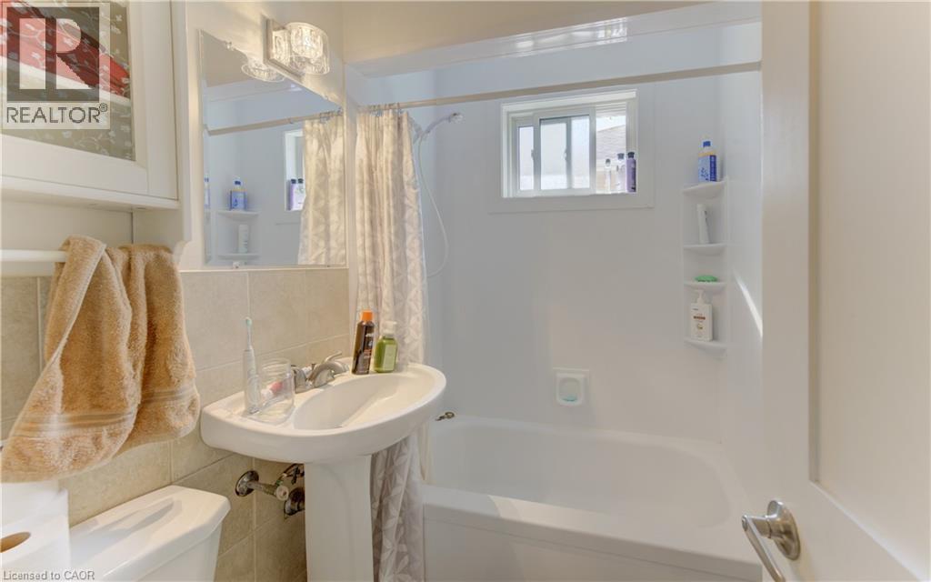 49 Dietz Avenue S, Waterloo, ON