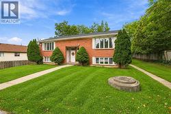 26 RENFREW Street E Caledonia, ON N3W 1E8