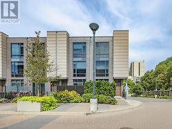 53 - 27 VALHALLA INN ROAD Toronto, ON M9B 0B3
