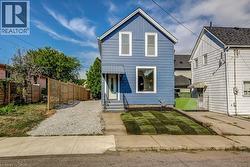 533 CATHARINE Street N  Hamilton, ON L8L 4V3