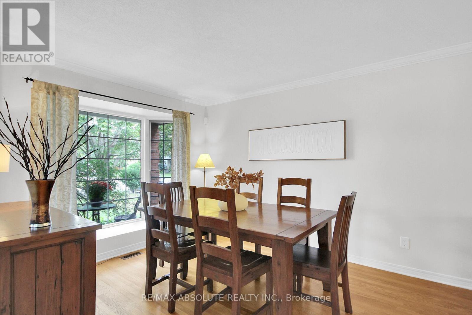 Versatile Living Space - 38 Forestglade Crescent, Ottawa, ON