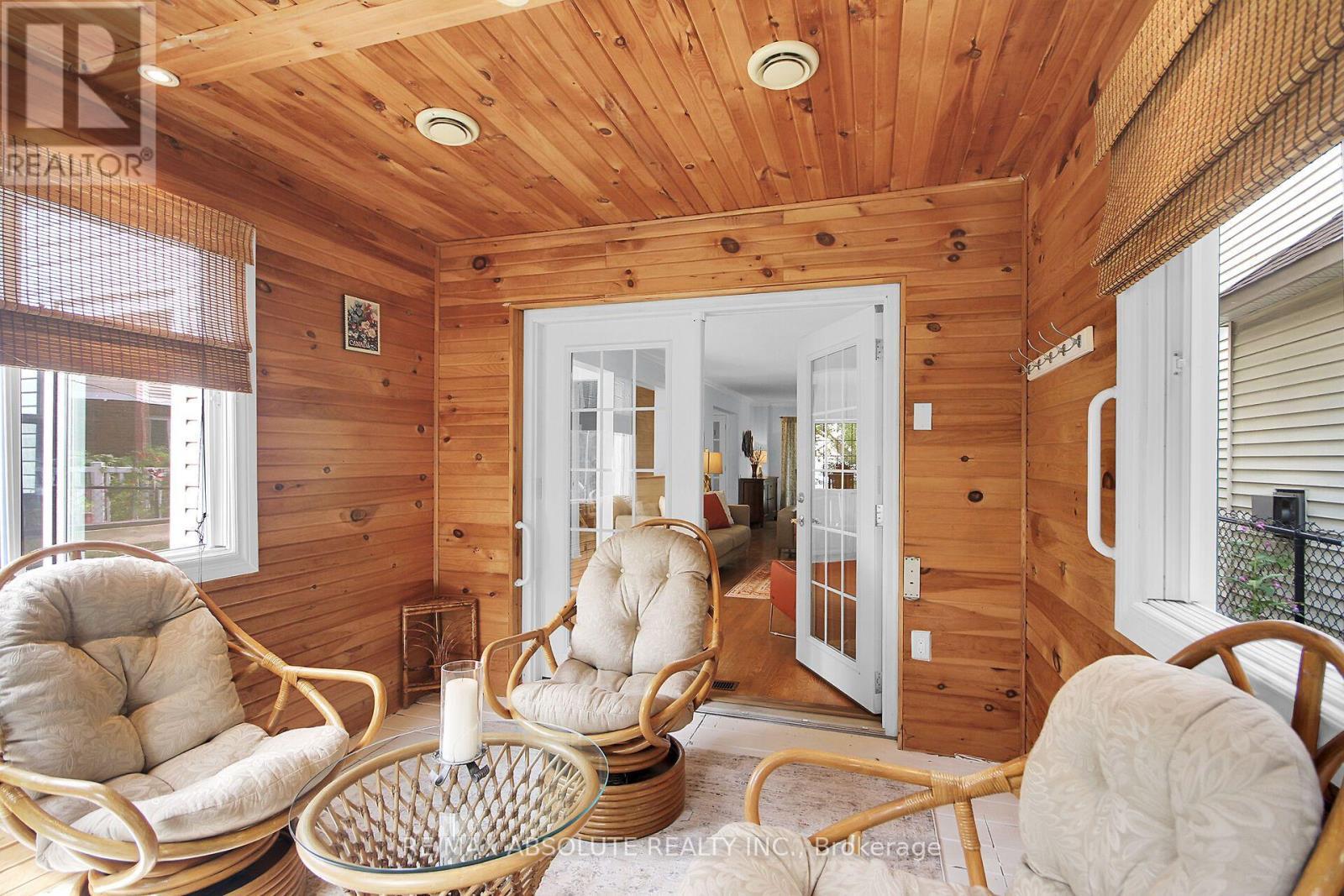 Fabulous Sun room w French Doors to Living Area - 38 Forestglade Crescent, Ottawa, ON
