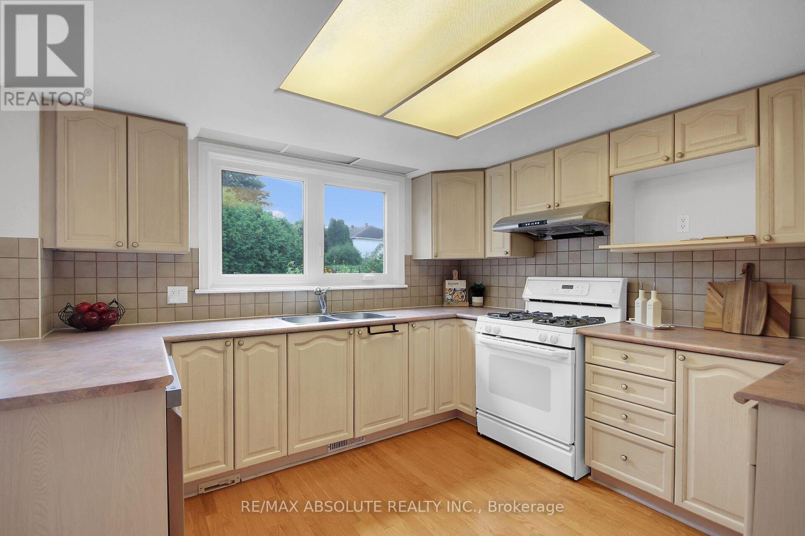 Bright Kitchen Window - 38 Forestglade Crescent, Ottawa, ON