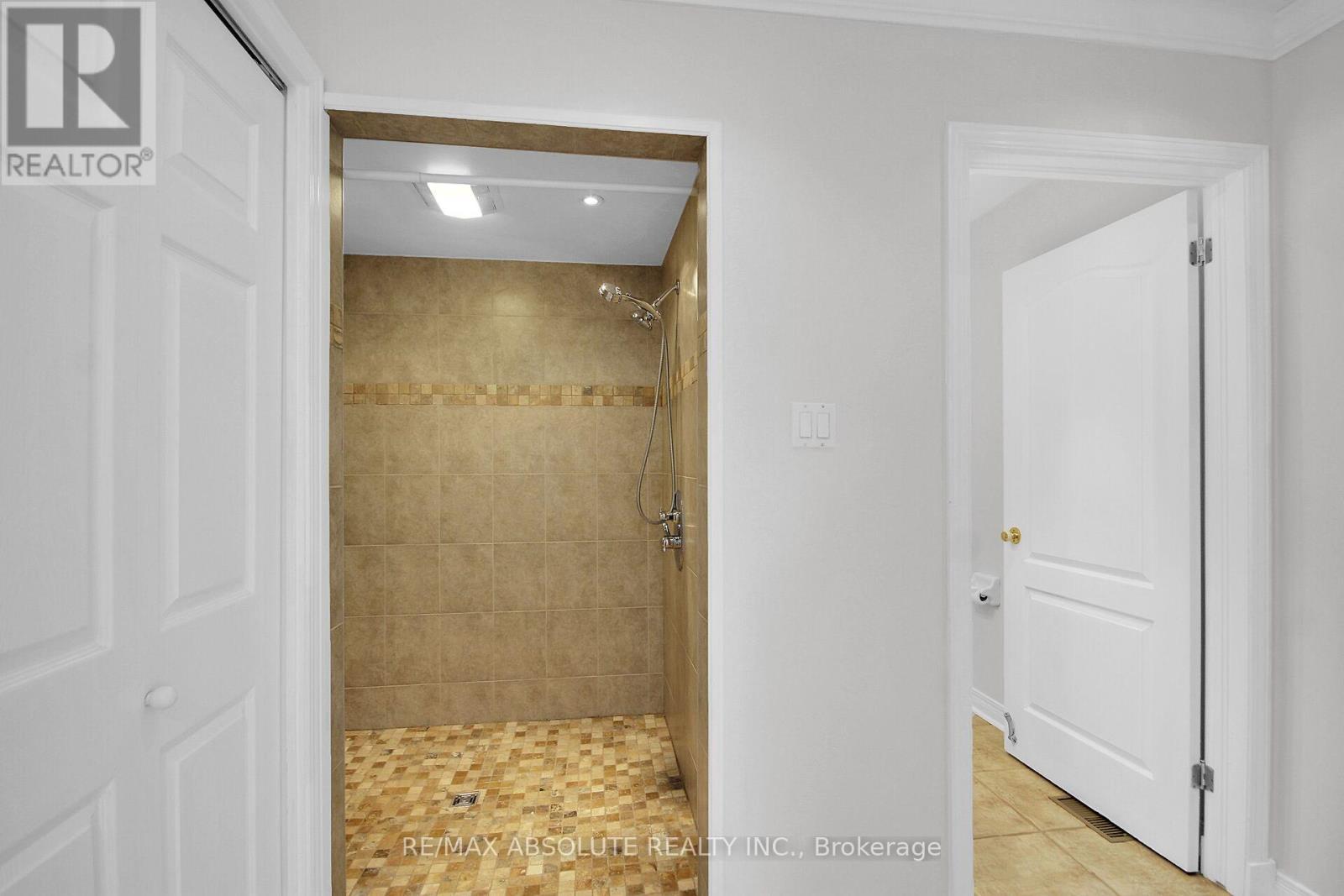 Main Floor Bedroom w Roll In Shower - 38 Forestglade Crescent, Ottawa, ON