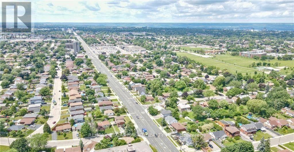 2 - 609 Mohawk Road E, Hamilton, ON