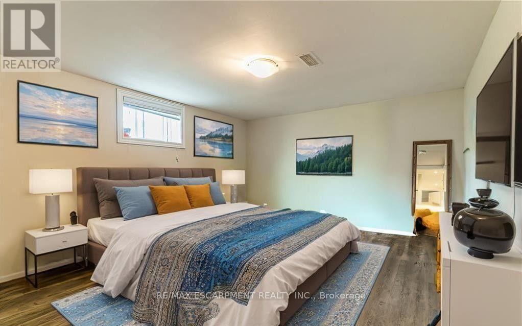 2 - 609 Mohawk Road E, Hamilton, ON