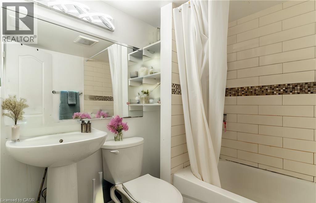 609 Mohawk Road E Unit# 2, Hamilton, ON