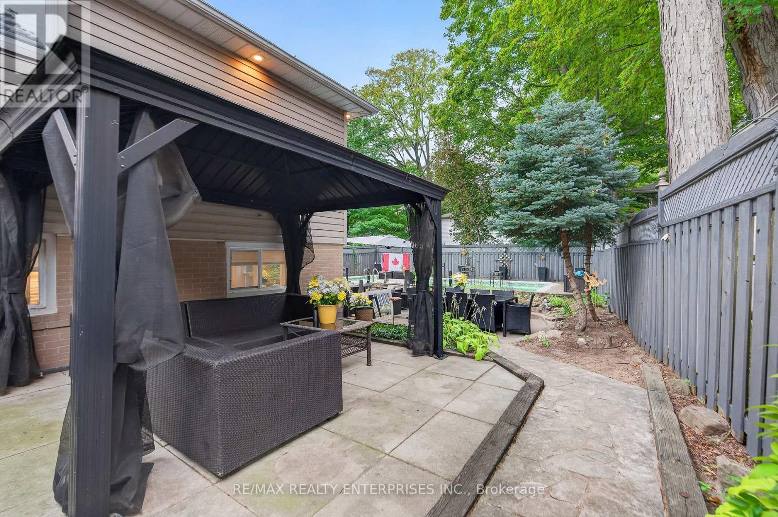 1957 Delaney Drive, Mississauga, ON
