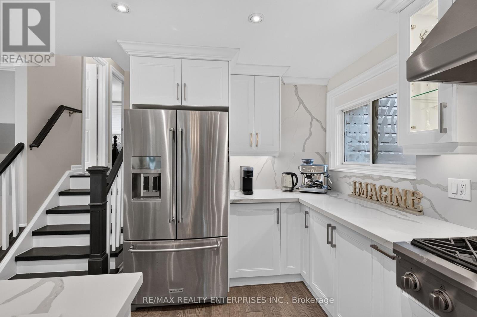 1957 Delaney Drive, Mississauga, ON