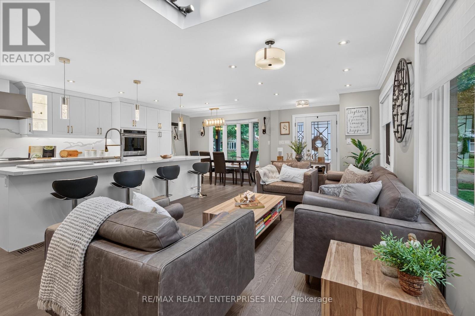1957 Delaney Drive, Mississauga, ON