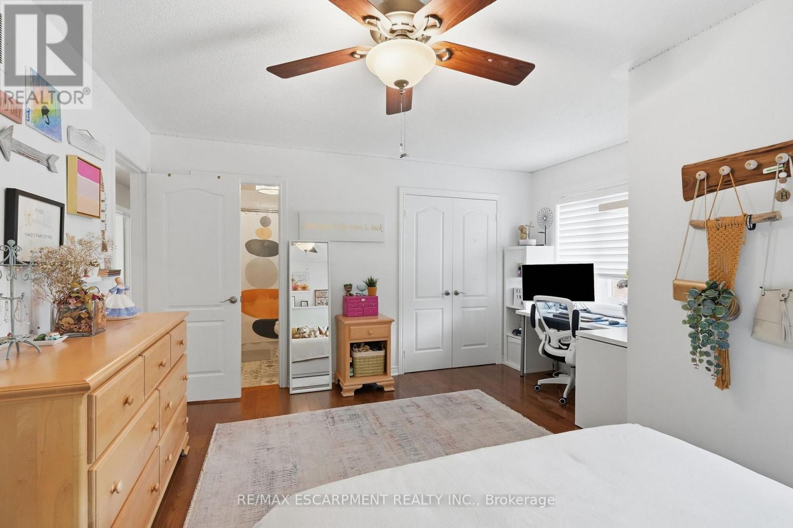 5347 Jameson Crescent, Burlington, ON
