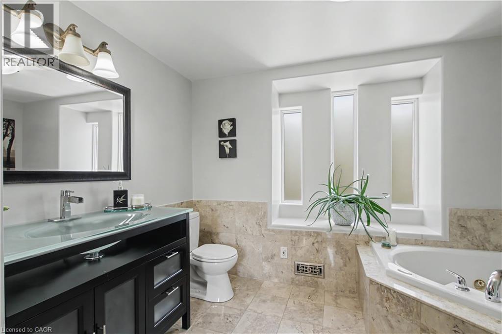 17 Athlone Road, Cambridge, ON