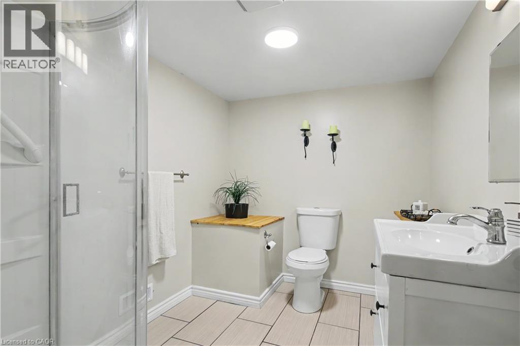 17 Athlone Road, Cambridge, ON