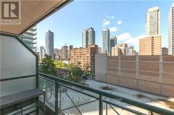 719 - 35 HAYDEN STREET Toronto, ON M4Y 3C3