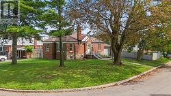 3 BLUEWATER AVENUE Toronto, ON M1N 1K3
