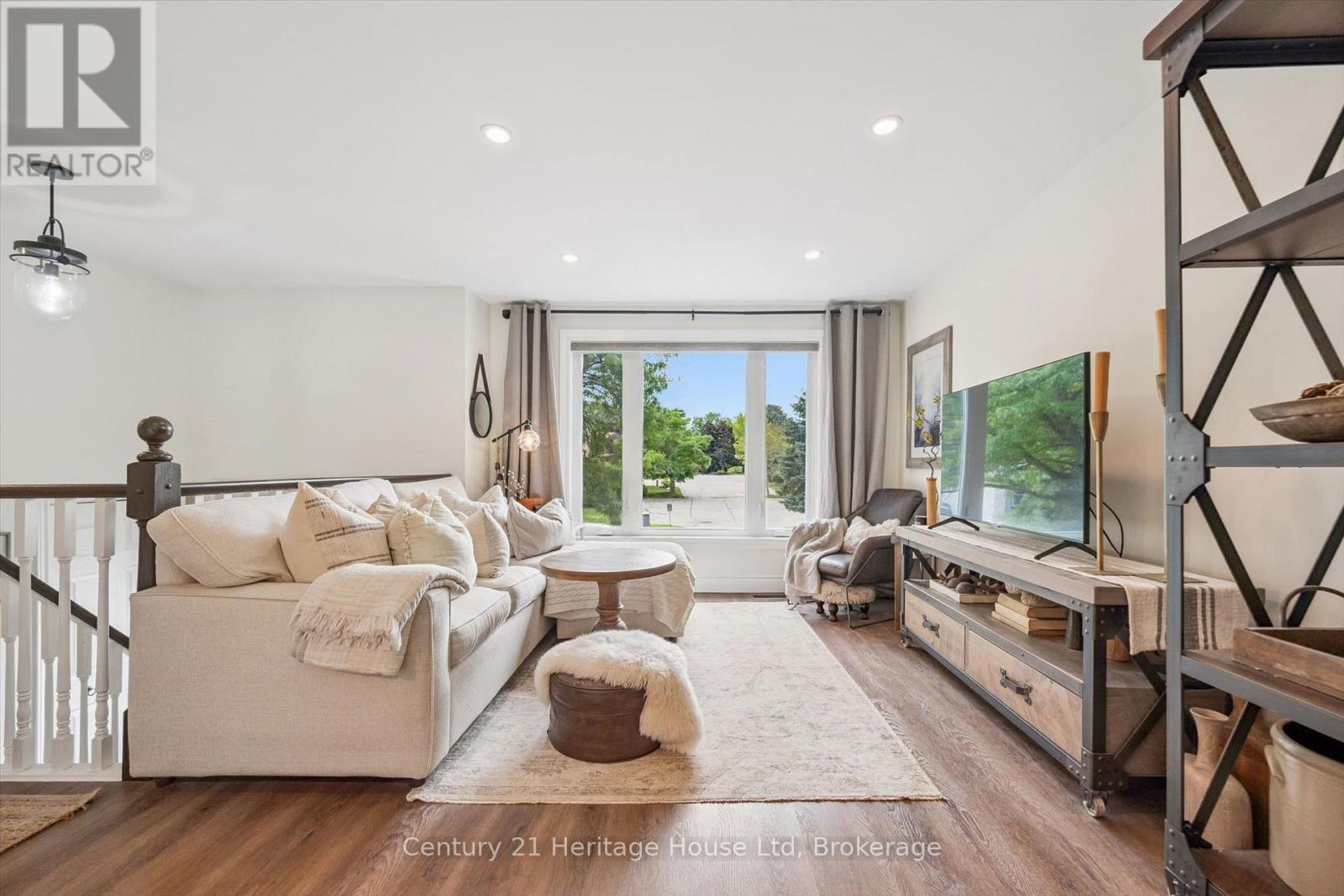 635 Hillview Road, Cambridge, ON