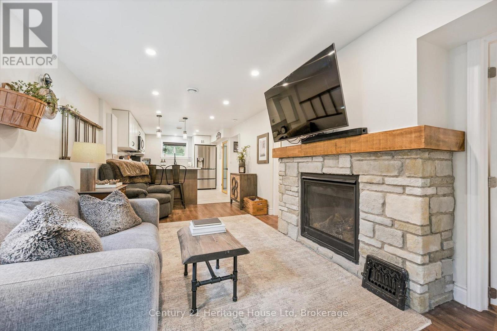 635 Hillview Road, Cambridge, ON