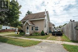 49 QUEEN STREET E South Bruce Peninsula, ON N0H 1P0