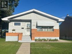 942 CROWE AVENUE Fort Frances, ON P9A 2L9