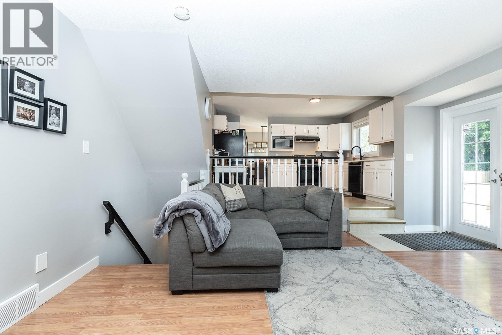 343 Armstrong Way, Saskatoon, SK