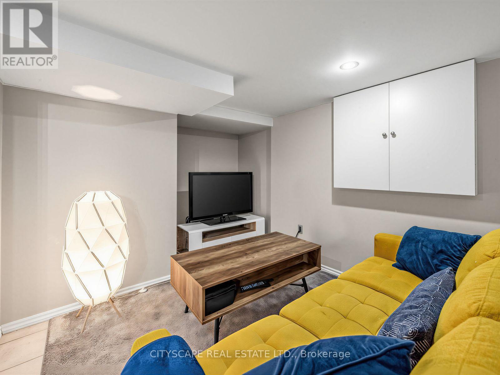 5610 Cortina Crescent, Mississauga, ON