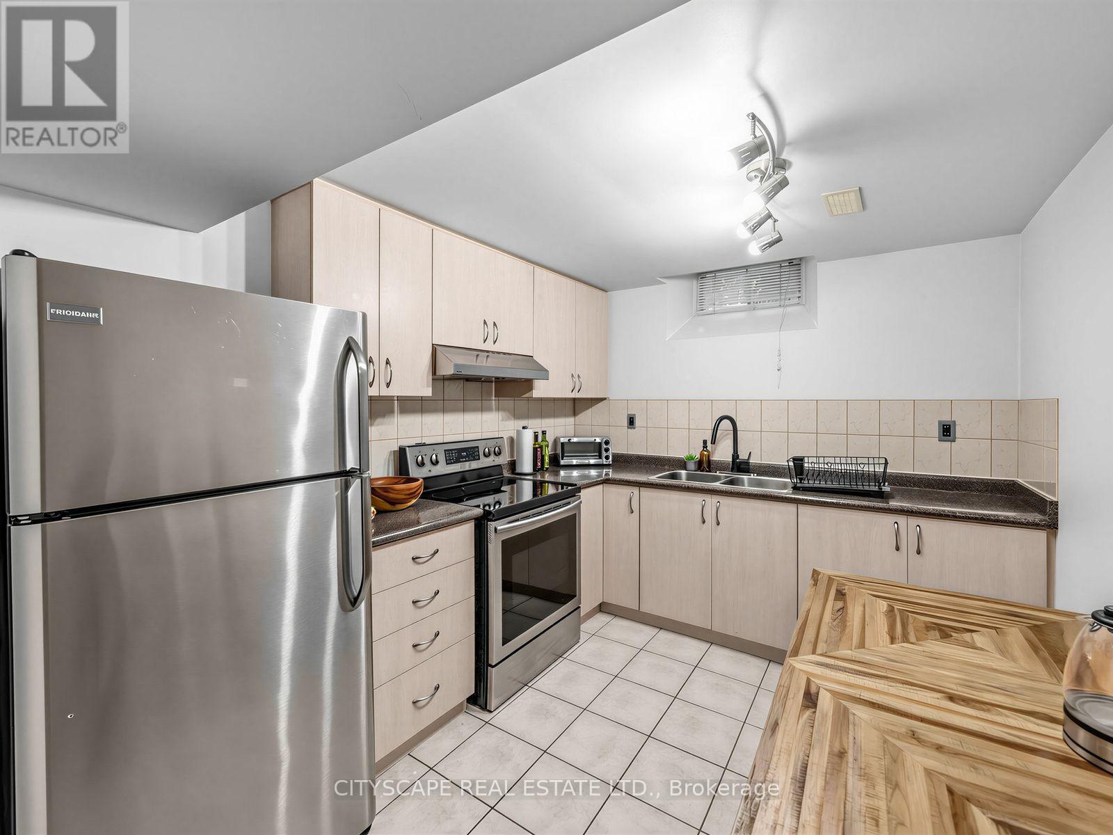 5610 Cortina Crescent, Mississauga, ON