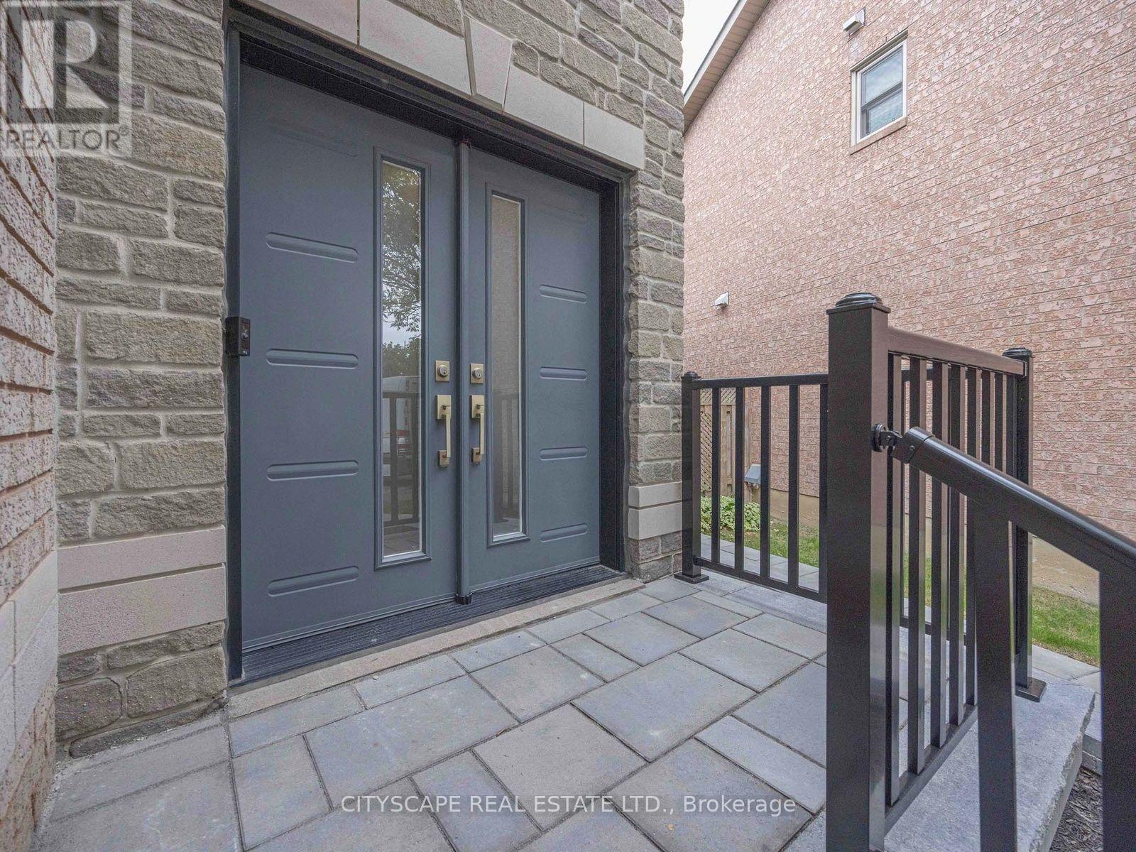 5610 Cortina Crescent, Mississauga, ON
