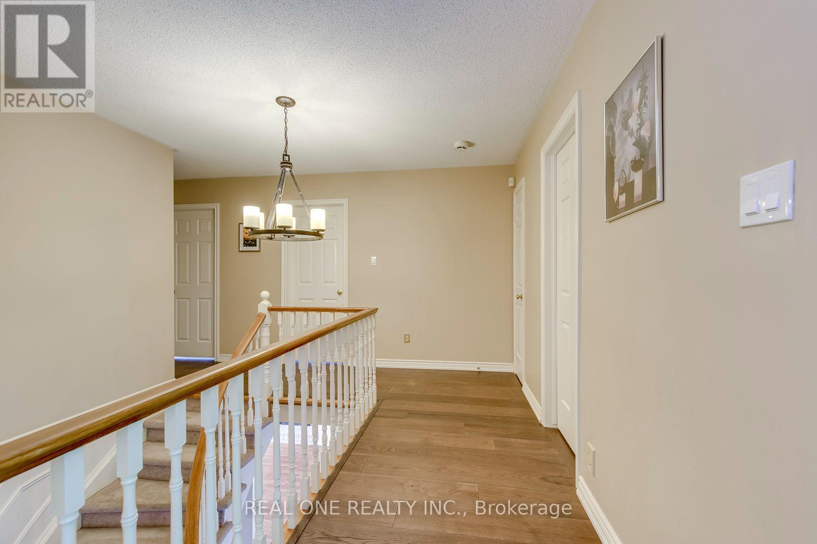 3944 Glamis Court, Mississauga, ON
