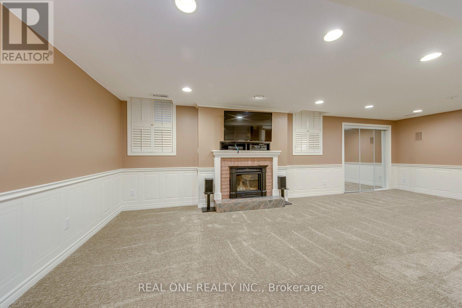 3944 Glamis Court, Mississauga, ON