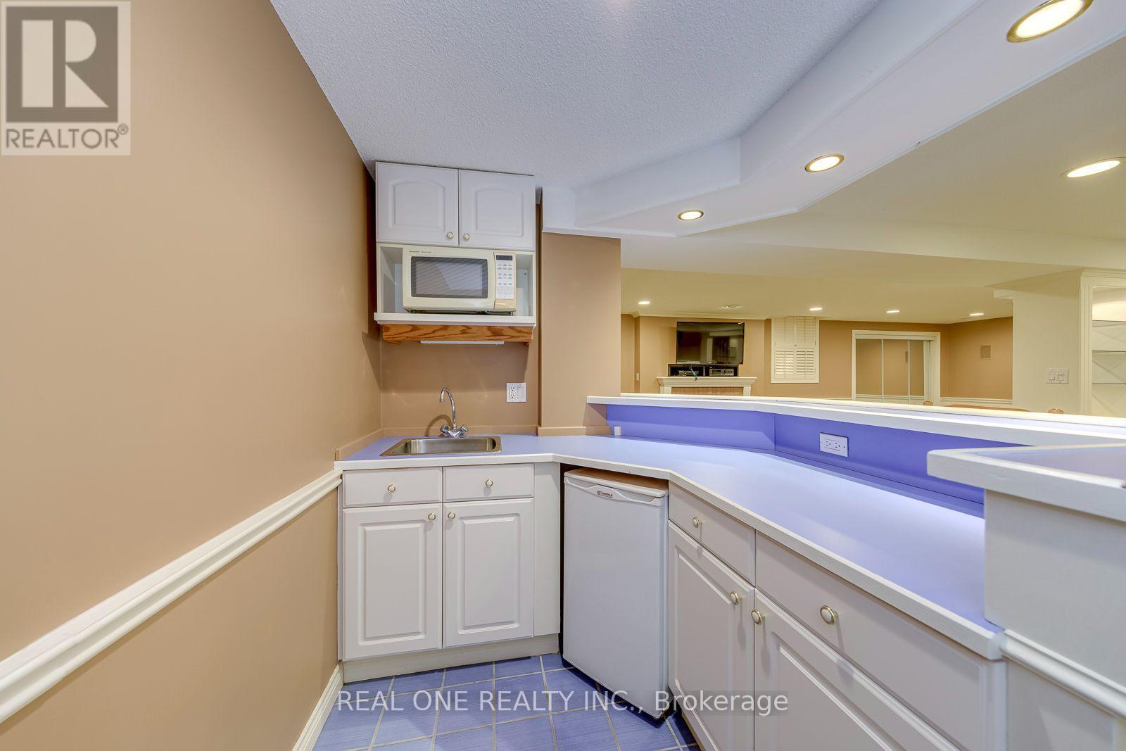 3944 Glamis Court, Mississauga, ON