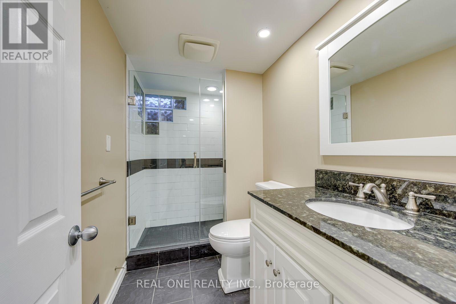 3944 Glamis Court, Mississauga, ON