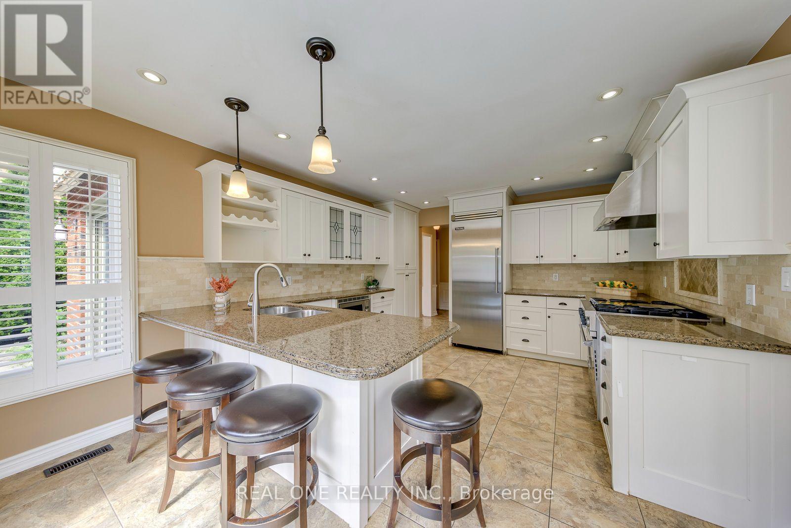 3944 Glamis Court, Mississauga, ON