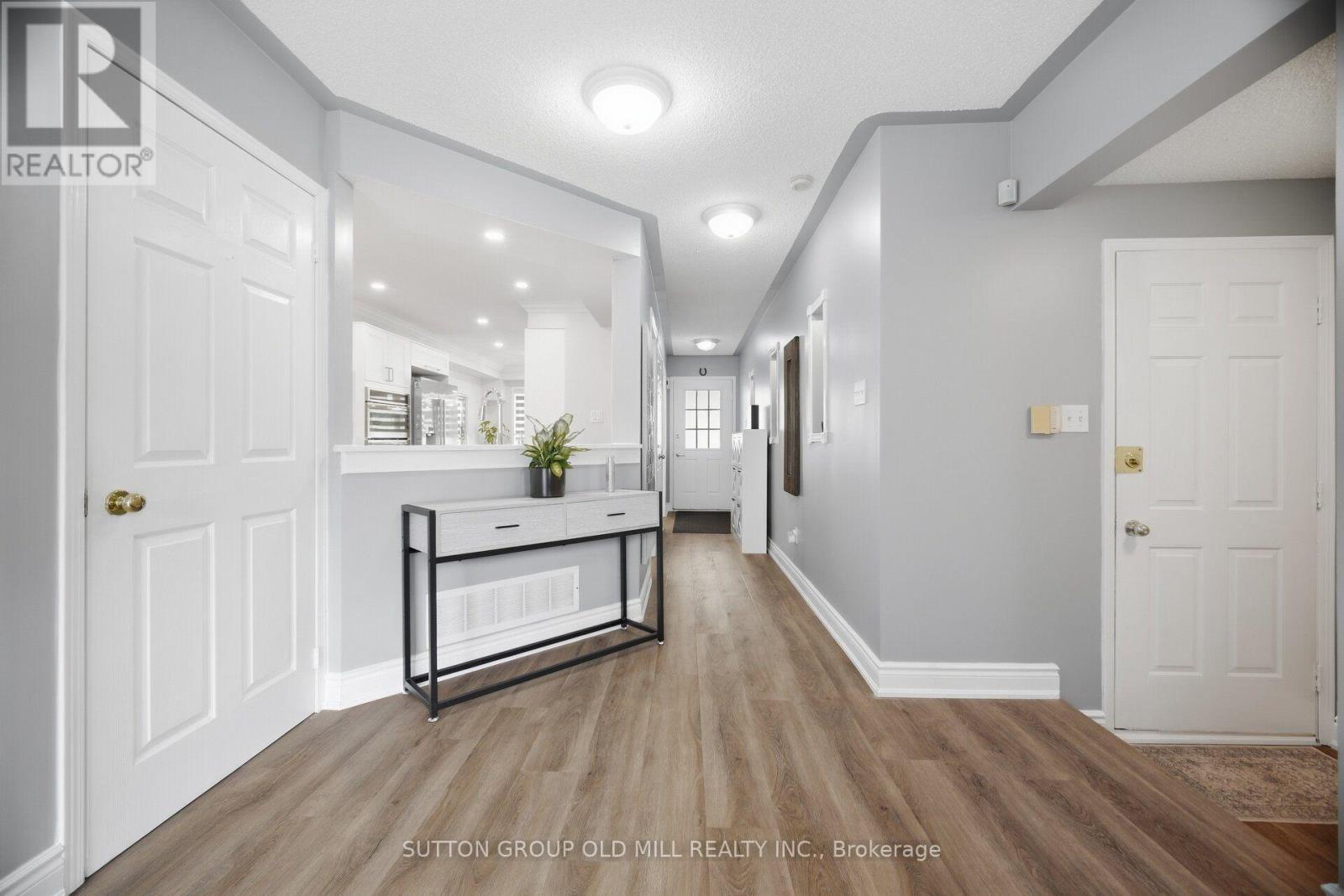 5318 Bushelgrove Circle, Mississauga, ON